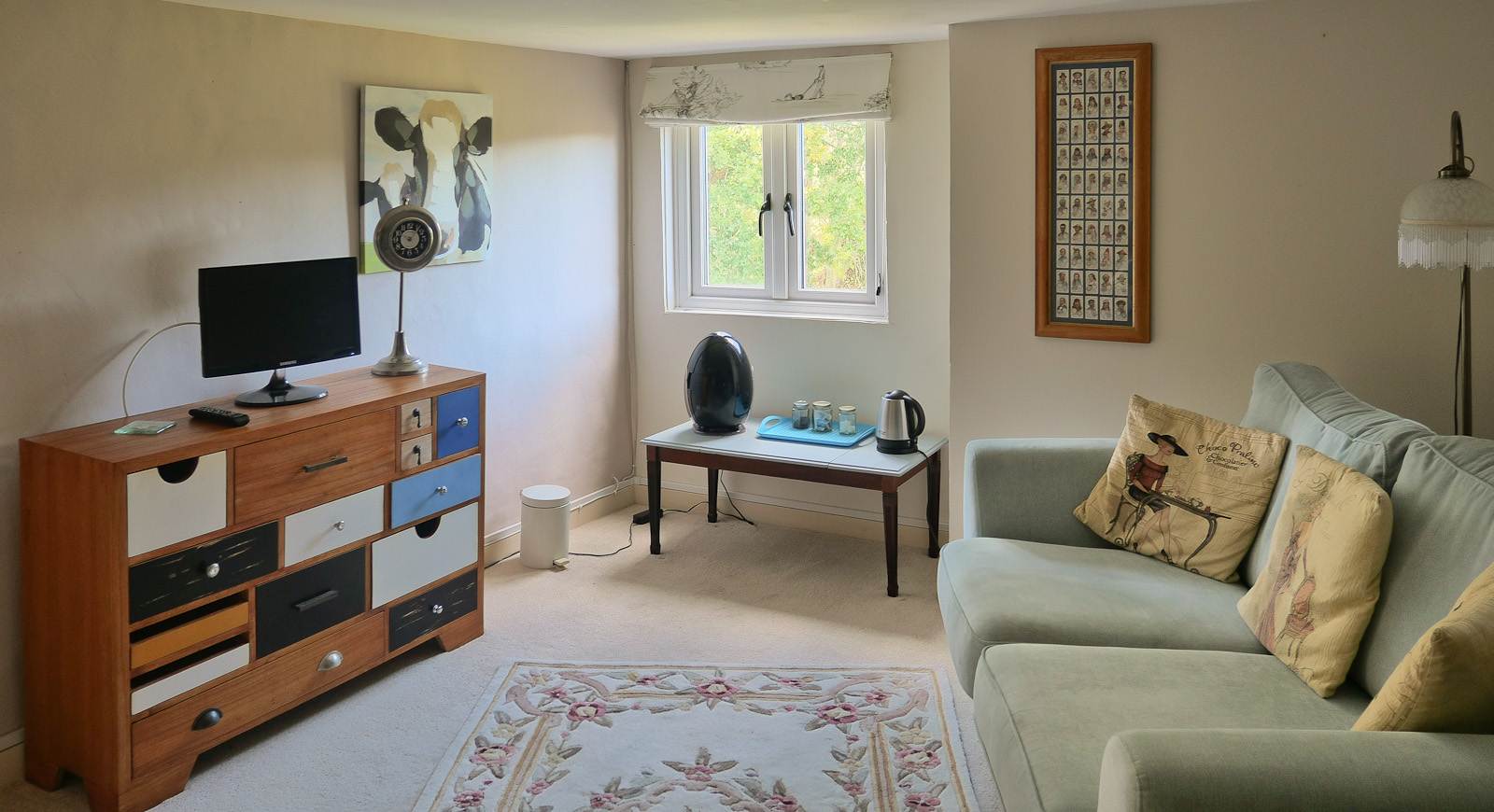 fontmills-house b and b blueroom seating area